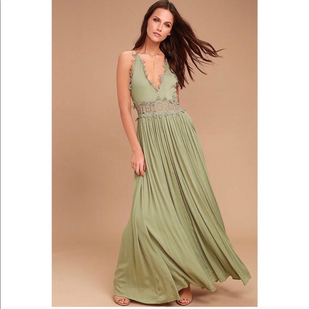 NWOT LuLu’s Sage Green Maxi Dress - Size Large